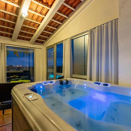 Awesome In Krkovic With Sauna 別荘 Lađevci