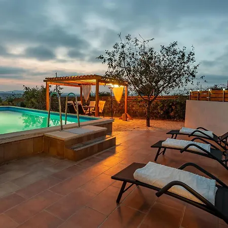 Tatil Evi 2 Bedroom Amazing In Krkovic *