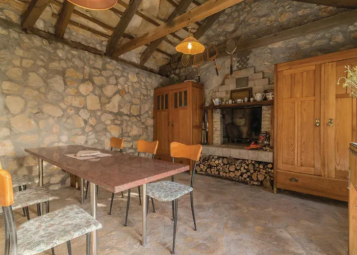 Vakantiehuis Awesome In Krkovic With Sauna Ladevci