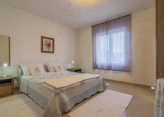 Vakantiehuis Awesome In Krkovic With Sauna Ladevci